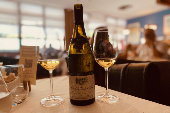 Chablis é sinônimo de vinho branco de qualidade, bom preço e gastronômico por excelência